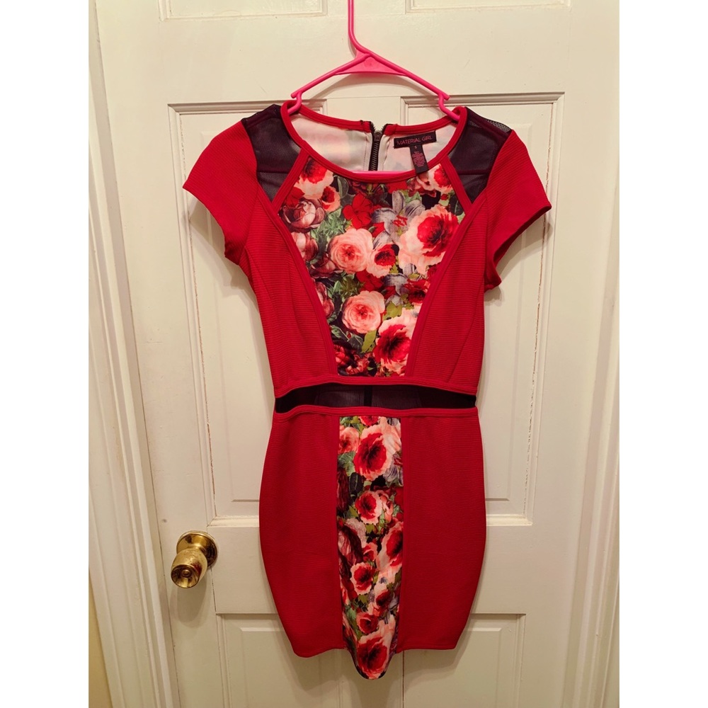 ❤️ Red Color Block and Cut-Out Mini Dress! ❤️